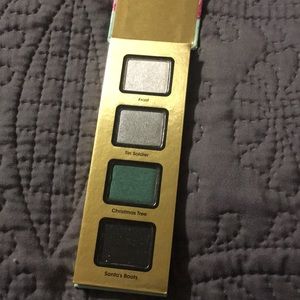 Too faced limited edition eyeshadow quad ❤️